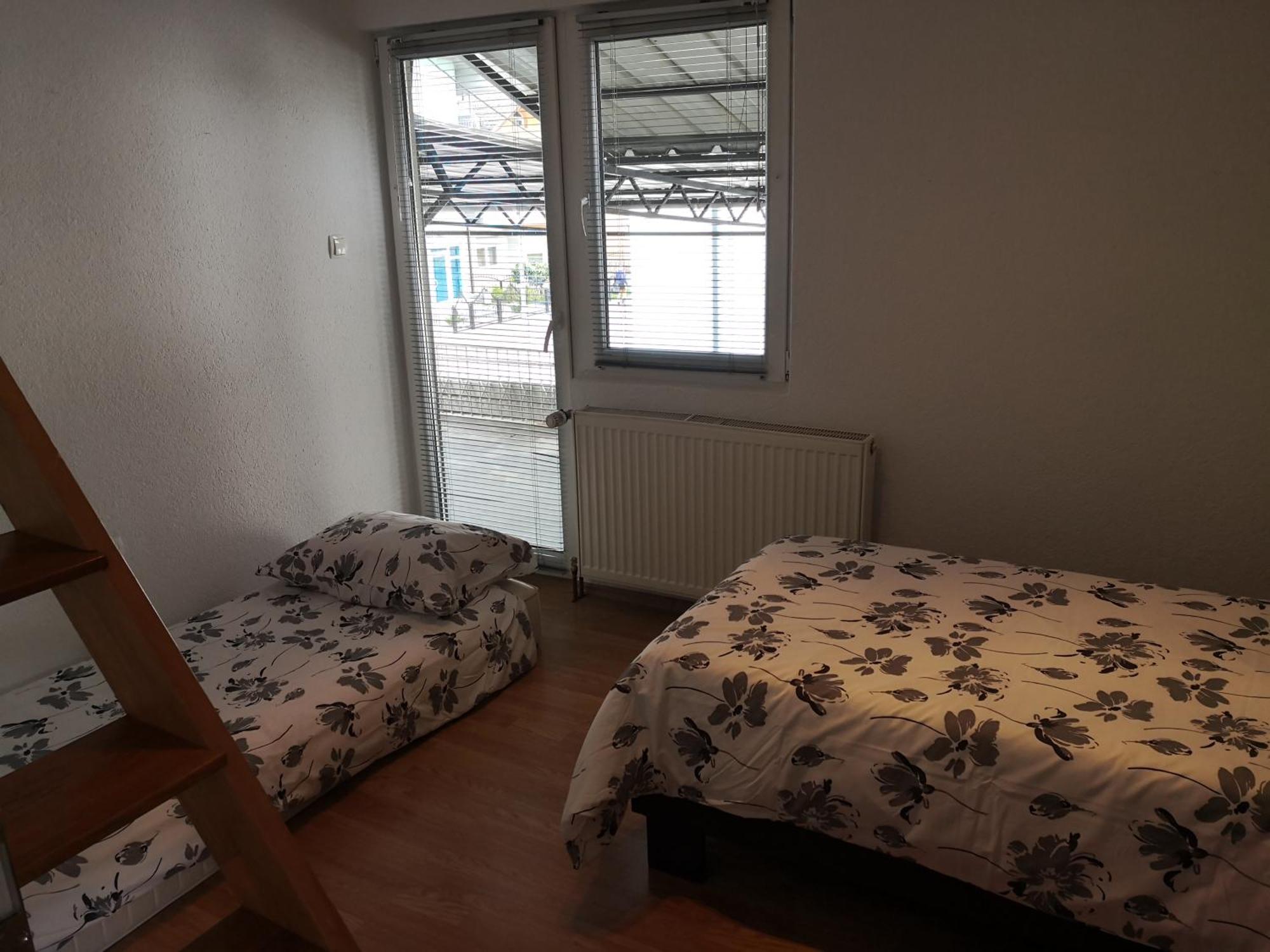 Appartamento Apartman Sana Lux Sanski Most Esterno foto