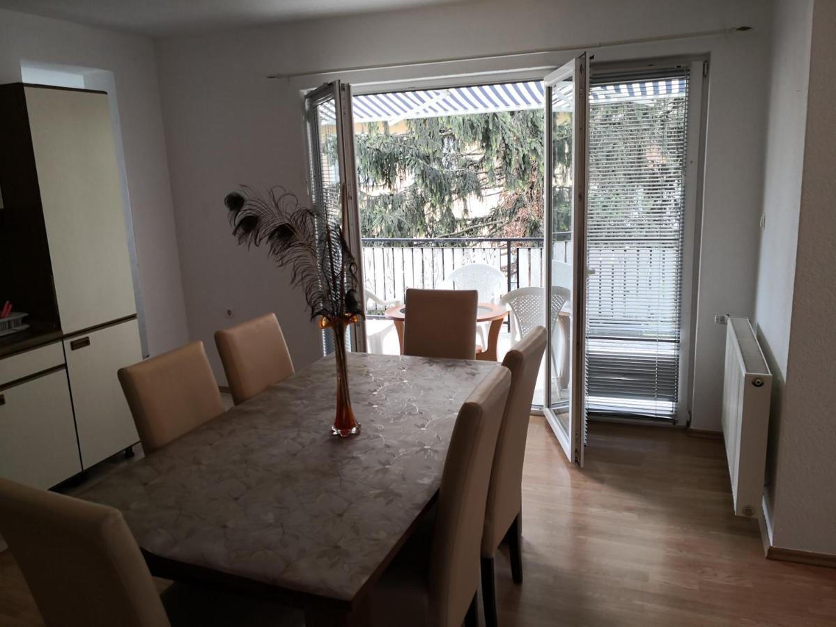 Appartamento Apartman Sana Lux Sanski Most Esterno foto